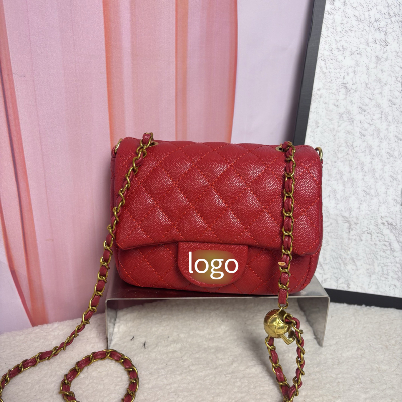 Ženska PU torbica s lancem remenom, lagana, kvadratnog oblika, crossbody, gradski minimalistički stil, unutarnji džep sa zatvaračem, zimski 2025