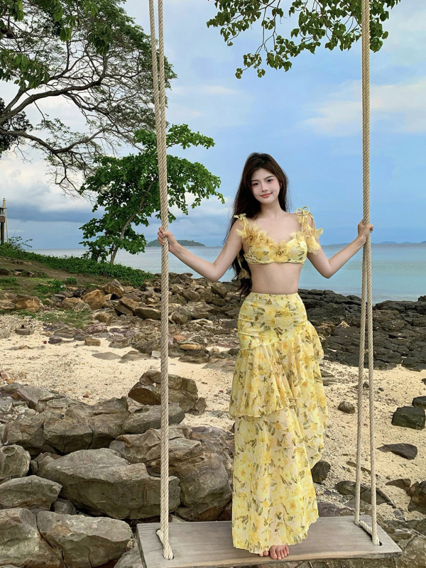 Ženski bikini s visokim strukom, cvjetnim uzorkom i dugom plažnom suknjom – set