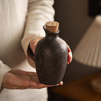 Recipient ceramic pentru sake în stil japonez, design vintage, dispenser de băuturi și pahare pentru shochu