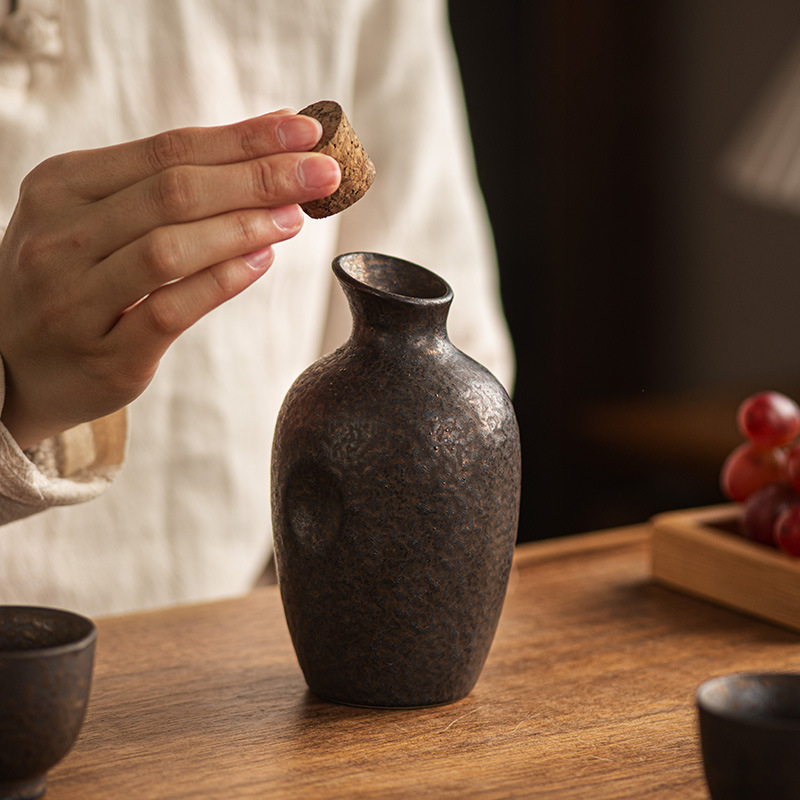 Recipient ceramic pentru sake în stil japonez, design vintage, dispenser de băuturi și pahare pentru shochu