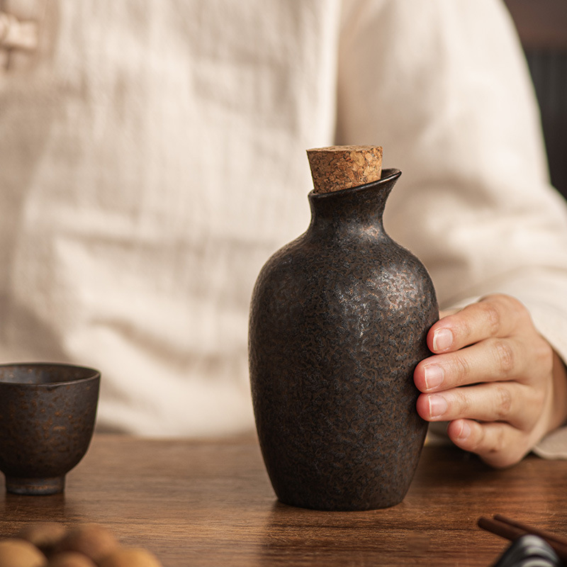 Recipient ceramic pentru sake în stil japonez, design vintage, dispenser de băuturi și pahare pentru shochu