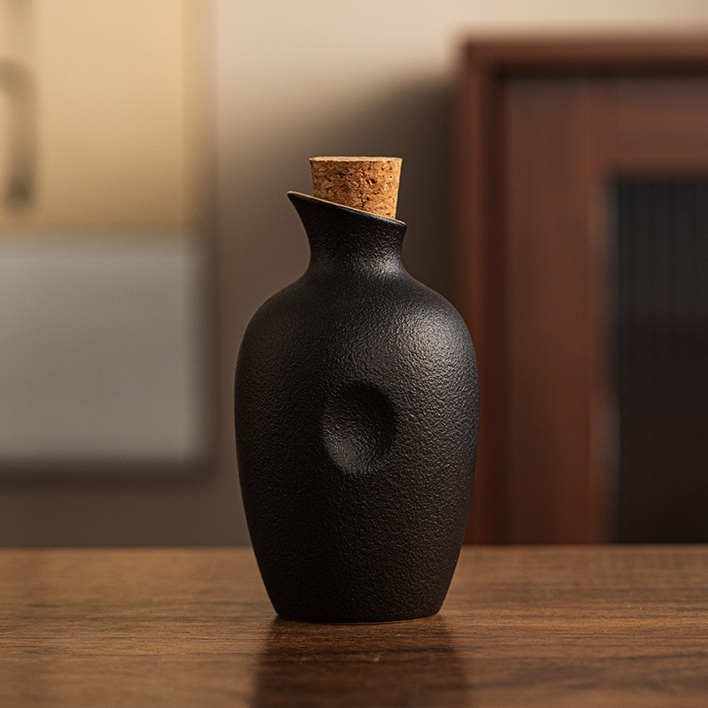 Recipient ceramic pentru sake în stil japonez, design vintage, dispenser de băuturi și pahare pentru shochu