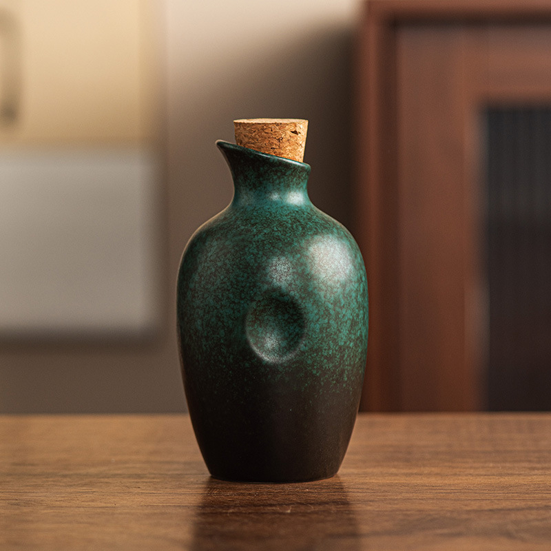 Recipient ceramic pentru sake în stil japonez, design vintage, dispenser de băuturi și pahare pentru shochu