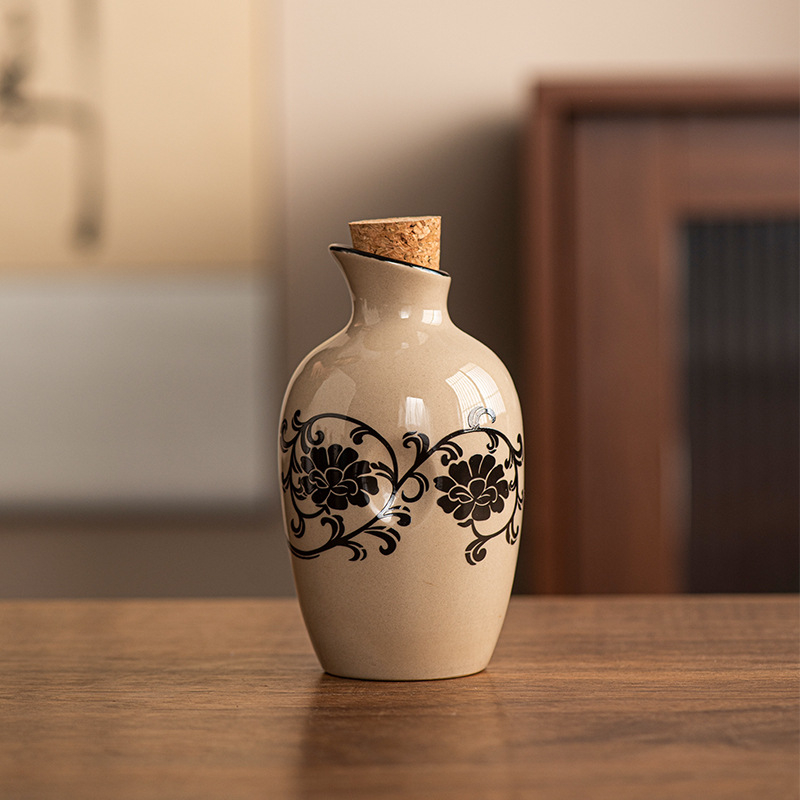 Recipient ceramic pentru sake în stil japonez, design vintage, dispenser de băuturi și pahare pentru shochu