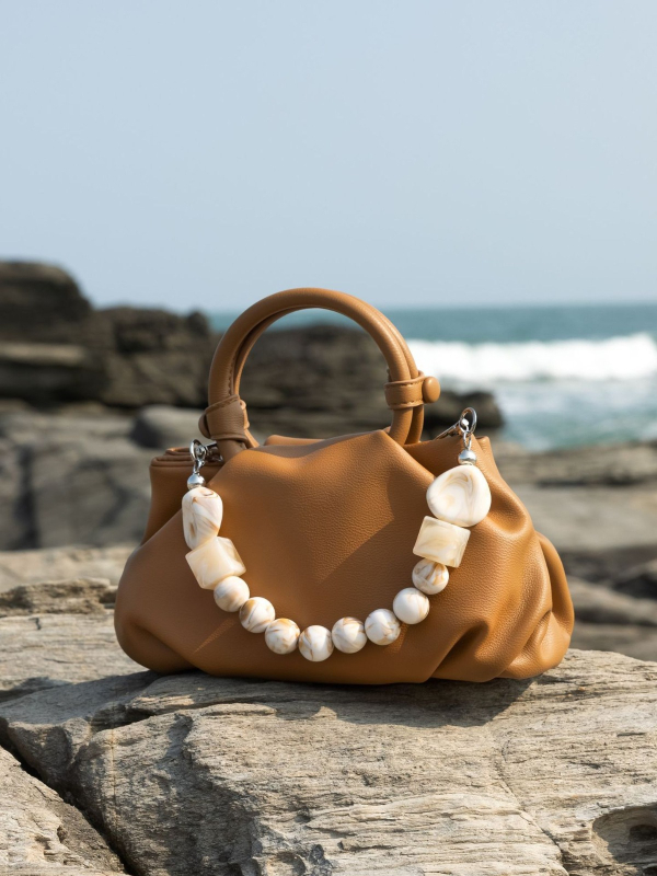 Nova meka Fufu Cloud torba, 2026. godina — trend cloud torba za svakodnevna putovanja i casual nošenje, s jednom naramenicom i crossbody stilom