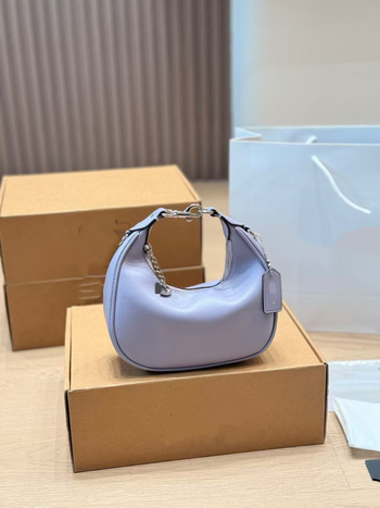 Mini torbica od prave kože u obliku polumjeseca, vintage stil, za rameni ili crossbody nošenje, svakodnevna elegancija