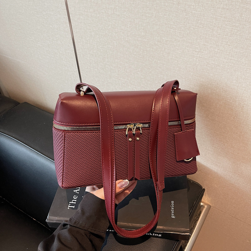 Ženska srednje veličine kvadratna crossbody torba od umjetne kože, lagani luksuzan dojam, velika kapaciteta, za svakodnevnu upotrebu