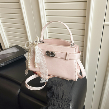 Ženska Kelly torbica s nišnim dizajnom, lagani luksuz, novi model 2026, visoka kvaliteta, pogodna za rame ili crossbody.
