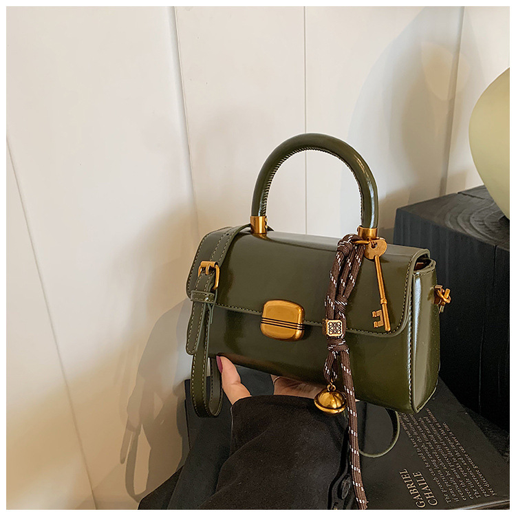 Ženska torba u korejskom stilu, visoke kvalitete retro dizajn, proljeće 2026 izdanje, torba preko ramena i crossbody, mala kvadratna PU kožna torba