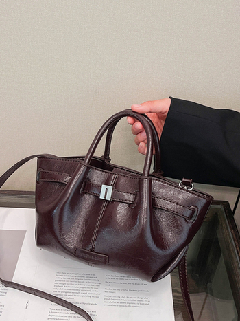 2025 modni trend: prilagođena mala kvadratna torbica za jesen/zimu, torba preko ramena i crossbody, svakodnevna retro ženska torba