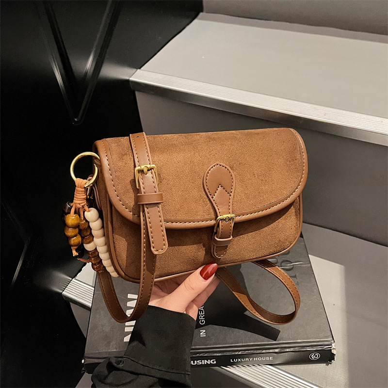 Ženska retro matirana mala torbica, jesen 2025, moderna crossbody kvadratna torba