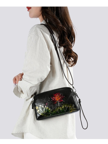 2026 etnički stil retro reljefna tekstura ženska torba, crossbody torba u nacionalnom stilu, elegantna i svestrana