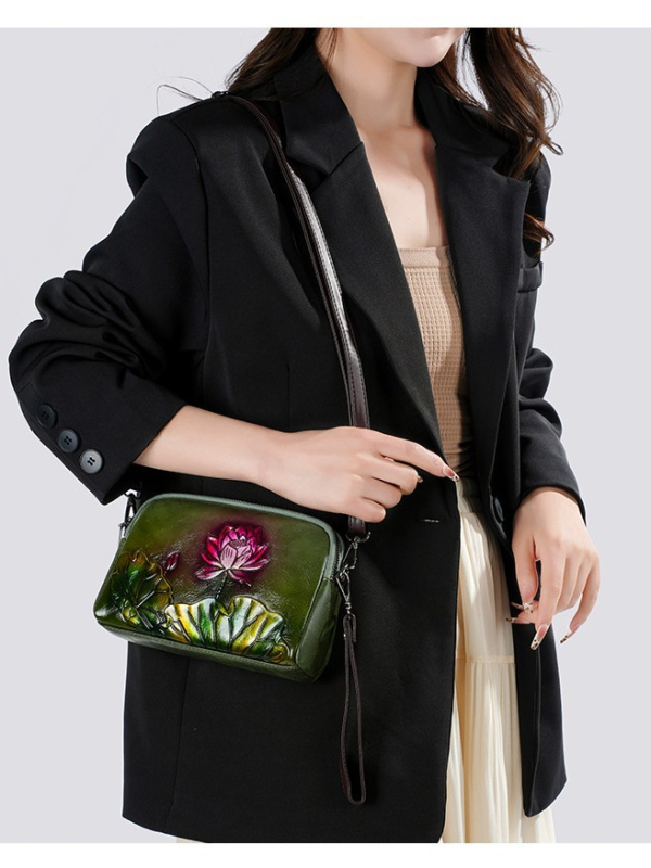 2026 etnički stil retro reljefna tekstura ženska torba, crossbody torba u nacionalnom stilu, elegantna i svestrana