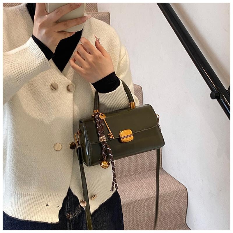 Ženska torbica od kože s uljem voska, premium retro stil, jesen-zima 2024, svestrana crossbody i kompaktna kvadratna torbica