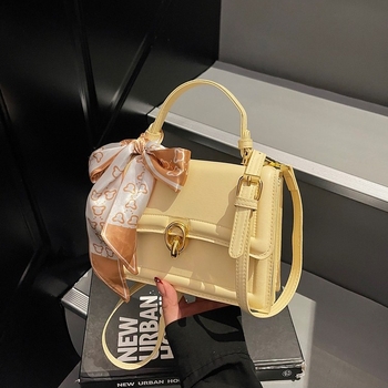 Bijela ženska torba preko ramena, 2025 nova nišna moda, svestran stil