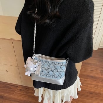 Ženska ljetna crossbody torba s kristalima i lancem, plava denim boja, školjkasti oblik, mala torba za nošenje preko ramena