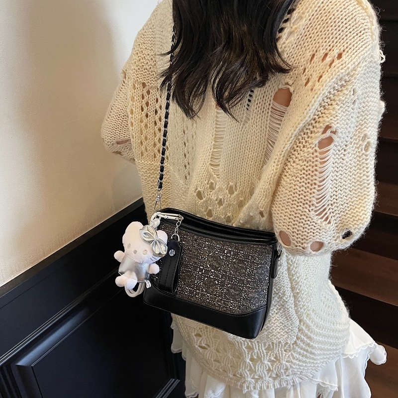 Ženska ljetna crossbody torba s kristalima i lancem, plava denim boja, školjkasti oblik, mala torba za nošenje preko ramena