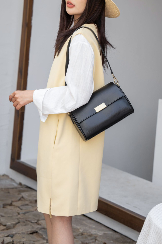 Első réteg marhabőr női válltáska, vintage stílusú crossbody, 2024-es új modell, valódi bőr
