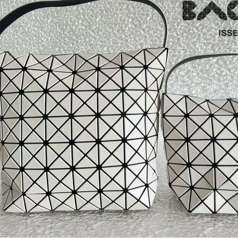 BAOBAO Ljeto 2025 Geometrijska šarena torba hobo s oblicima Crescent, baguette i bucket, boja povrćno plava