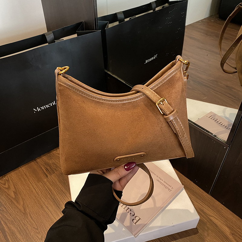 Ženska torba od suede za nošenje preko ramena, mala kvadratna, za svakodnevnu upotrebu, 2025 jesen-zima — minimalistička