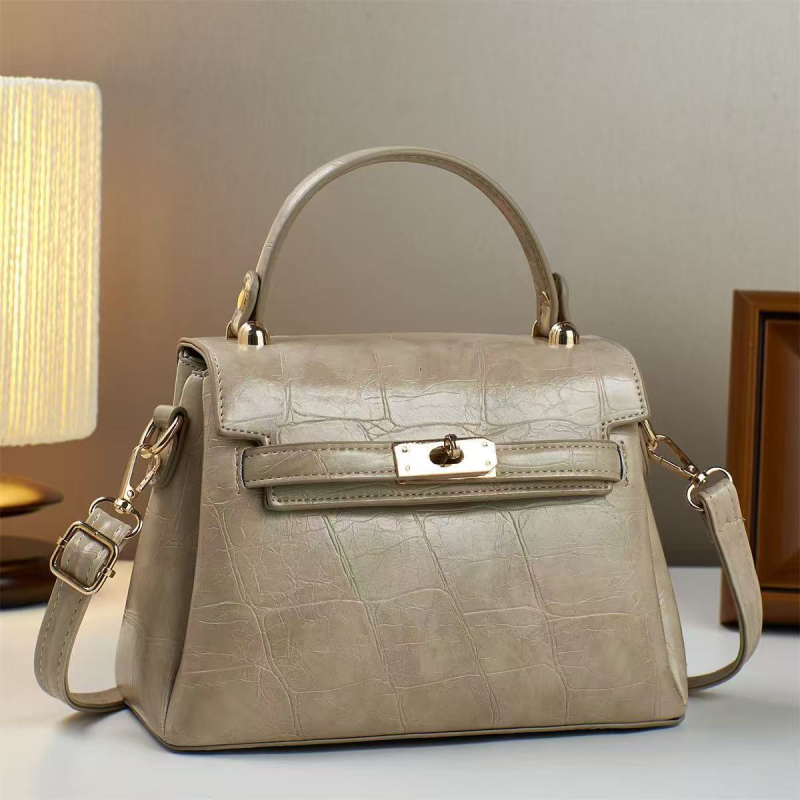 Mini Kelly torbica u retro stilu za žene, PU, mala veličina, crossbody/ramenska torba, proljetna kolekcija 2024