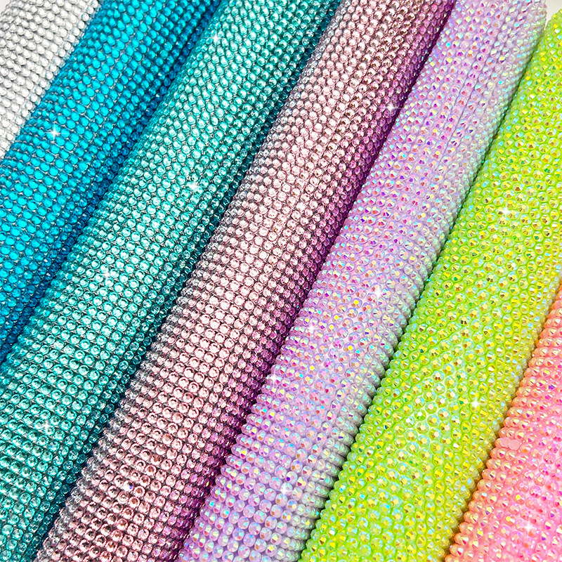 3 mm rhinestones od smole, ravno stražnje s ljepilom na stražnjoj strani, za DIY dodatke za torbe i odjeću