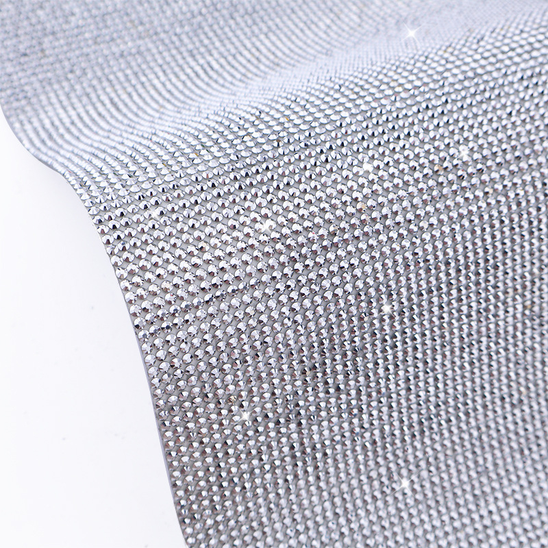 3 mm rhinestones od smole, ravno stražnje s ljepilom na stražnjoj strani, za DIY dodatke za torbe i odjeću
