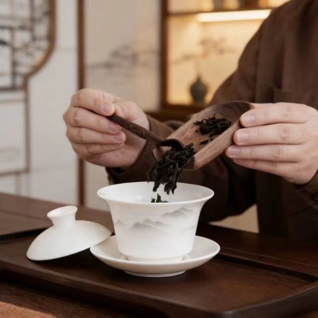 Set de ceai Kung Fu din porțelan alb de înaltă calitate, cu design peisaj, inclus gaiwan, cutie cadou ceramică și suveniruri