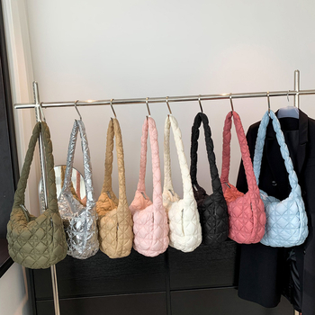 Korejska oversize crossbody torbica s plisiranim dizajnom oblaka, najlon, velika veličina, zatvarač