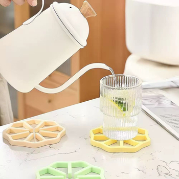 Covoraș din silicon termoizolant cu design floral decupat, anti-arzire pentru masă, suport pentru farfurii și boluri, covoraș rezistent la căldură pentru oale