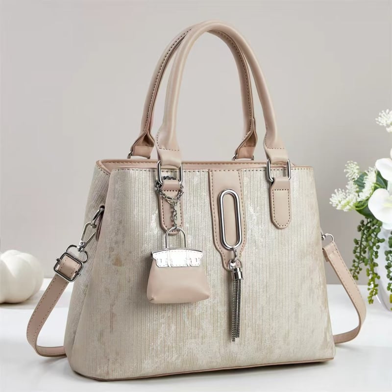 2025 nova ženska torba s resicama, elegantna tekstura, za nošenje preko ramena i crossbody, jednostavan dnevni stil