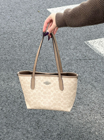 City23 tote torba s monogramom, magnetska kopča, velika kapaciteta, torba za nošenje u ruci i na rame za žene
