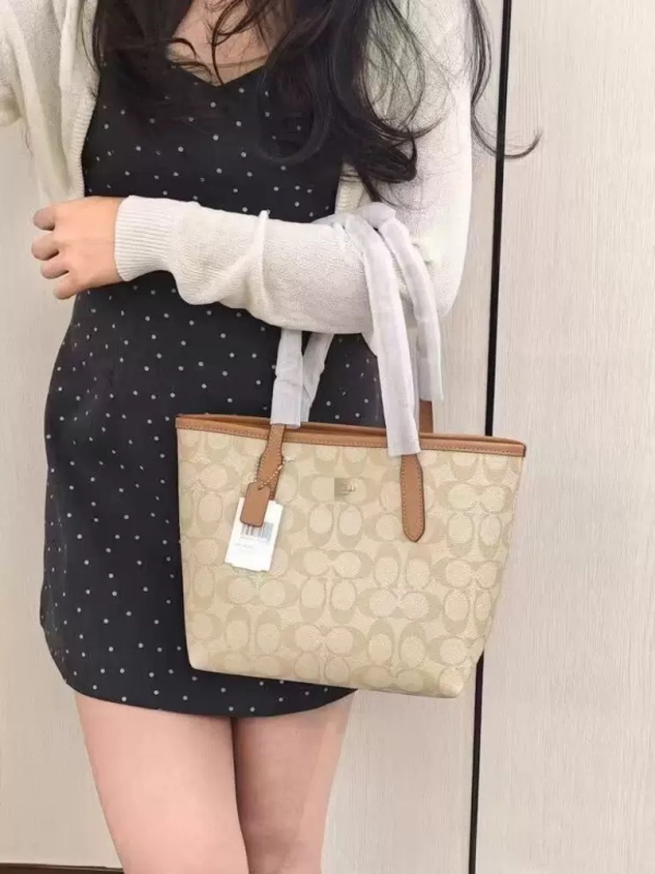 City23 tote torba s monogramom, magnetska kopča, velika kapaciteta, torba za nošenje u ruci i na rame za žene