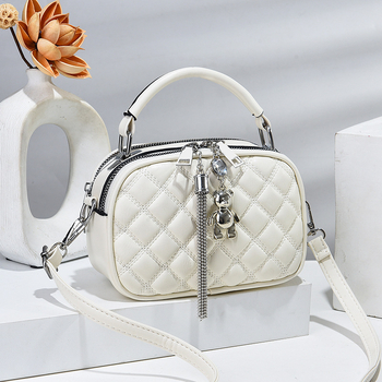 Ženska mala torbica s dijamantnim uzorkom i resicama, okruglog oblika, PU koža, za nošenje preko ramena ili crossbody (model 2024)