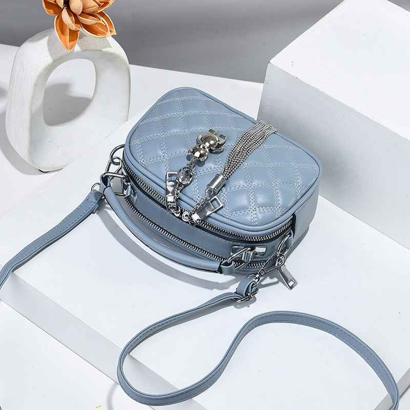 Ženska mala torbica s dijamantnim uzorkom i resicama, okruglog oblika, PU koža, za nošenje preko ramena ili crossbody (model 2024)