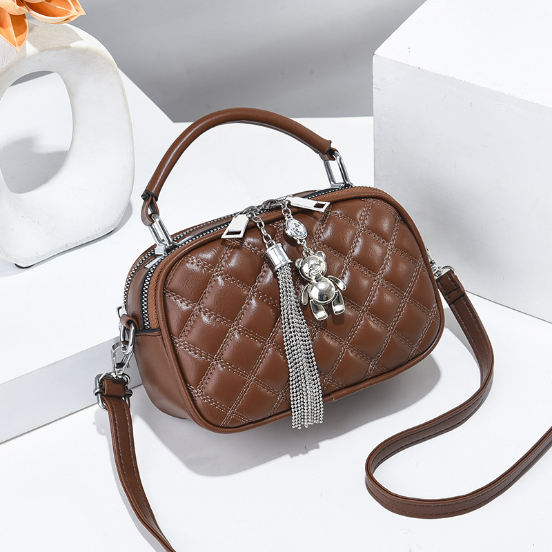 Ženska mala torbica s dijamantnim uzorkom i resicama, okruglog oblika, PU koža, za nošenje preko ramena ili crossbody (model 2024)