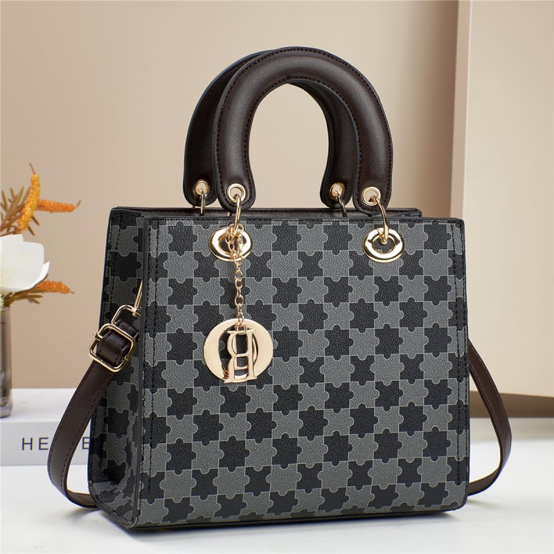 PU kožna ženska torbica - mala ručna/ crossbody torbica, srednja veličina, gradski stil, elegantna i moderna