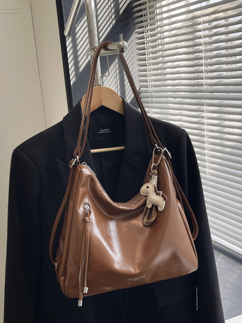 Ženska PU torba s velikom kapacitetom, višezipni dizajn, crossbody torba za svakodnevnu upotrebu, jednostavan i svestran stil