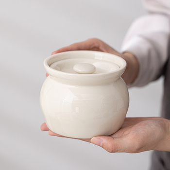 Oală ceramică mică cu capac, pentru tocănițe, supe, depozitare și servire la masă