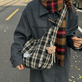 Ženska karirana crossbody torbica velike kapacitete, model 2025 jesen-zima, za školu i svakodnevnu upotrebu