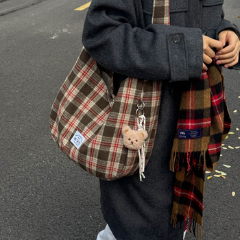 Ženska karirana crossbody torbica velike kapacitete, model 2025 jesen-zima, za školu i svakodnevnu upotrebu
