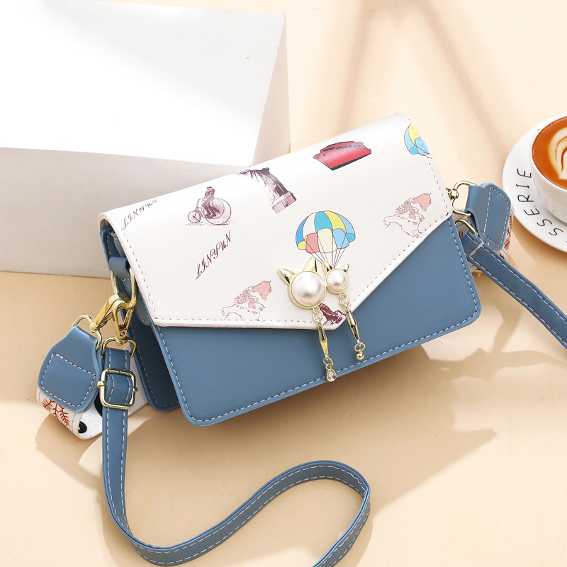 Ženska crossbody torbica u laganom luksuzu, 2026 – vodoravna kvadratna torbica za rame, školski stil, slatka i svestrana