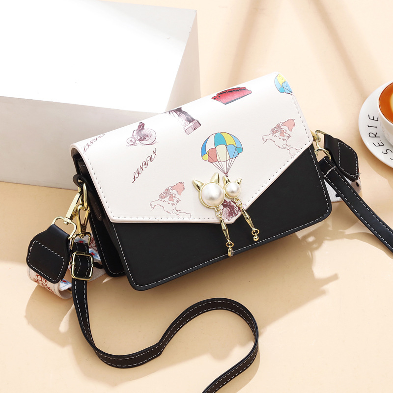 Ženska crossbody torbica u laganom luksuzu, 2026 – vodoravna kvadratna torbica za rame, školski stil, slatka i svestrana