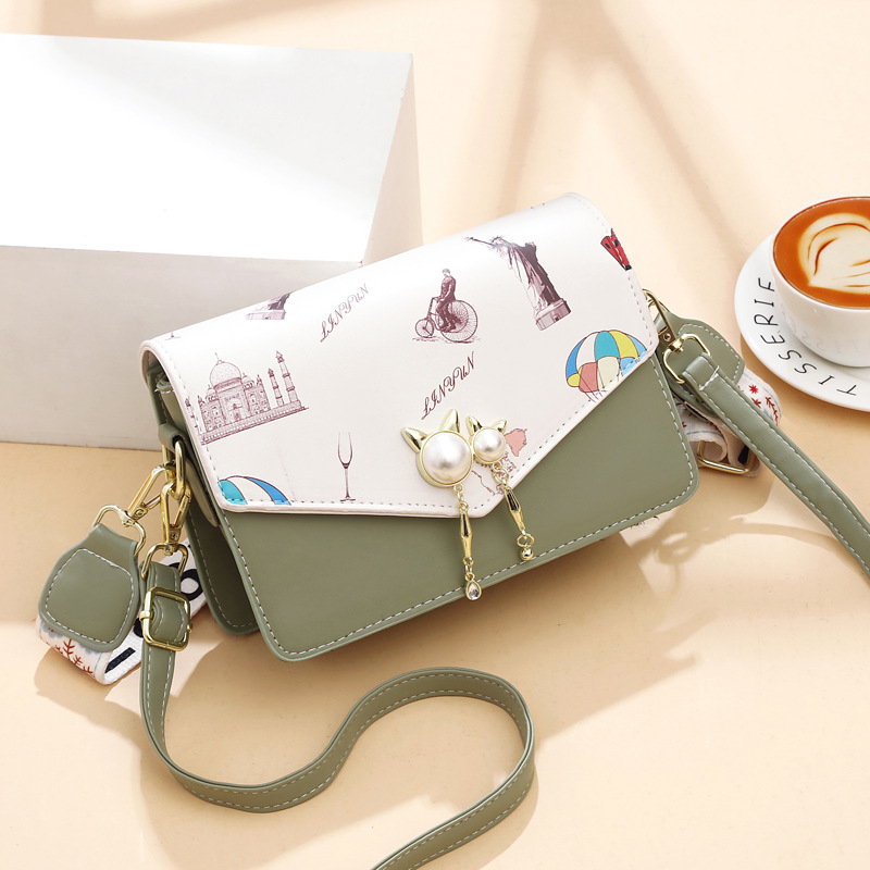 Ženska crossbody torbica u laganom luksuzu, 2026 – vodoravna kvadratna torbica za rame, školski stil, slatka i svestrana