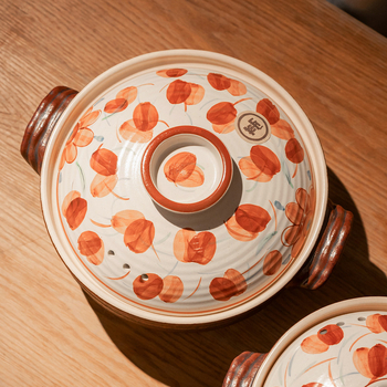 Oală din lut ceramic natural gros pentru supe, tocănițe de carne și legume și terci — vas versatil, rezistent la temperaturi înalte