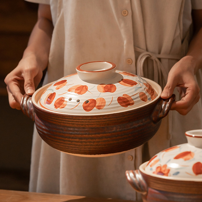 Oală din lut ceramic natural gros pentru supe, tocănițe de carne și legume și terci — vas versatil, rezistent la temperaturi înalte