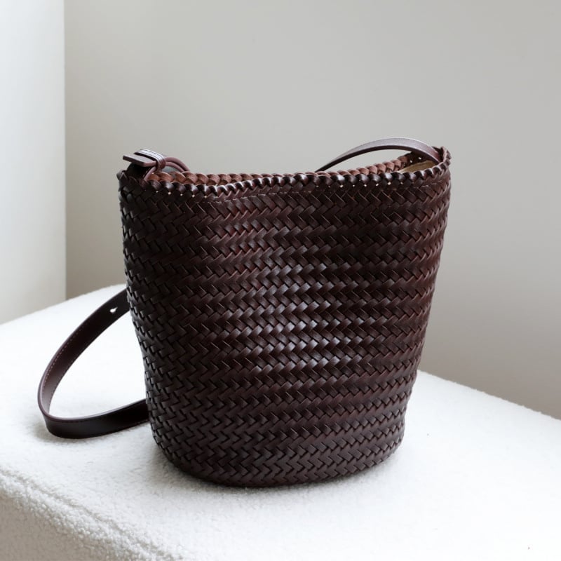 Ženska ručno tkana torba tip bucket, nišnog visokokvalitetnog casual stila, francuski retro dizajn, za svakodnevnu upotrebu, remen za rame ili crossbody