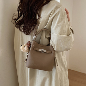 Ženska crossbody bucket torba, vintage stil, svestrana, novi model 2026