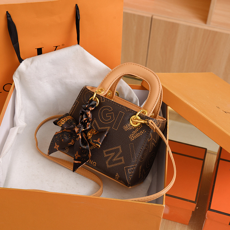 Torba Princess Diana – retro niša stil, svestrana preko ramena i crossbody, ženska torba
