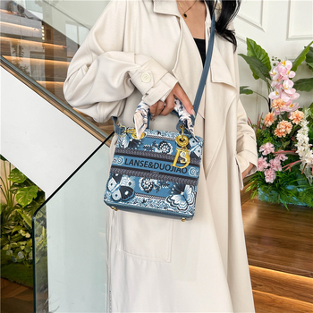 PU kožna ženska torbica u stilu Daffy – ljetna crossbody mala torba, svestrana